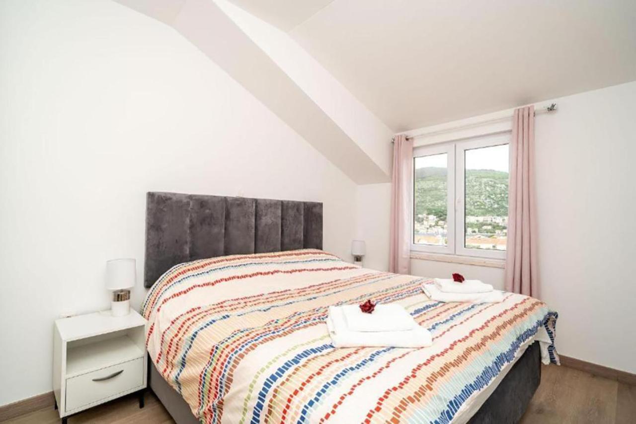 Apartment Matej Mokošica Екстериор снимка