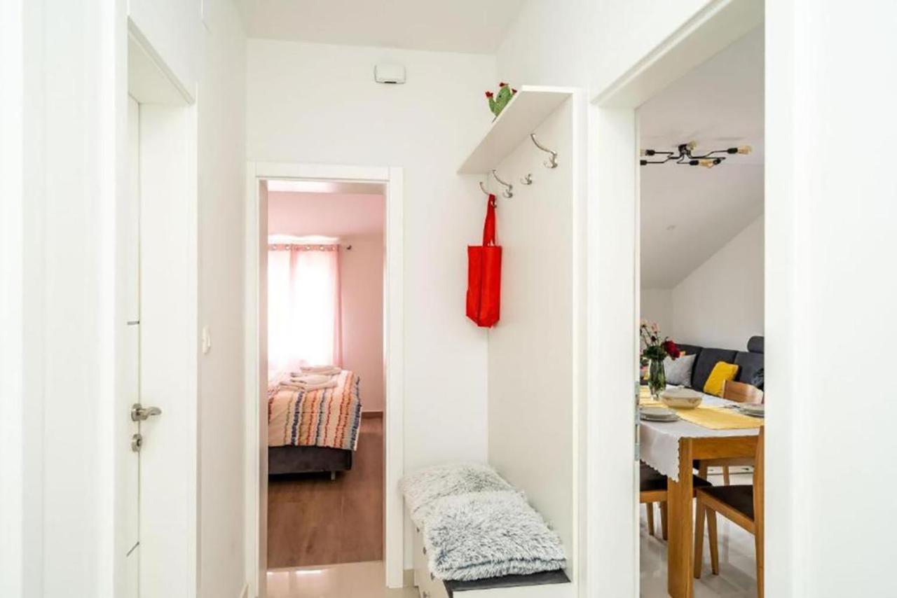 Apartment Matej Mokošica Екстериор снимка