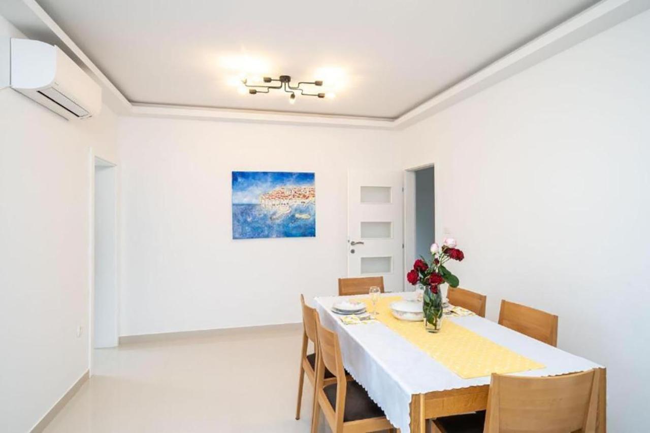 Apartment Matej Mokošica Екстериор снимка