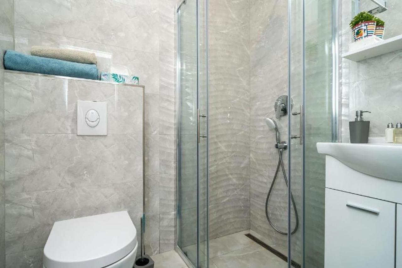 Apartment Matej Mokošica Екстериор снимка